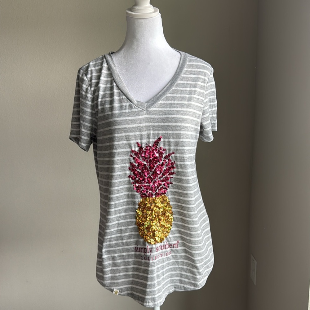 Simply Southern Collection women’s gray & white striped teeshirt
